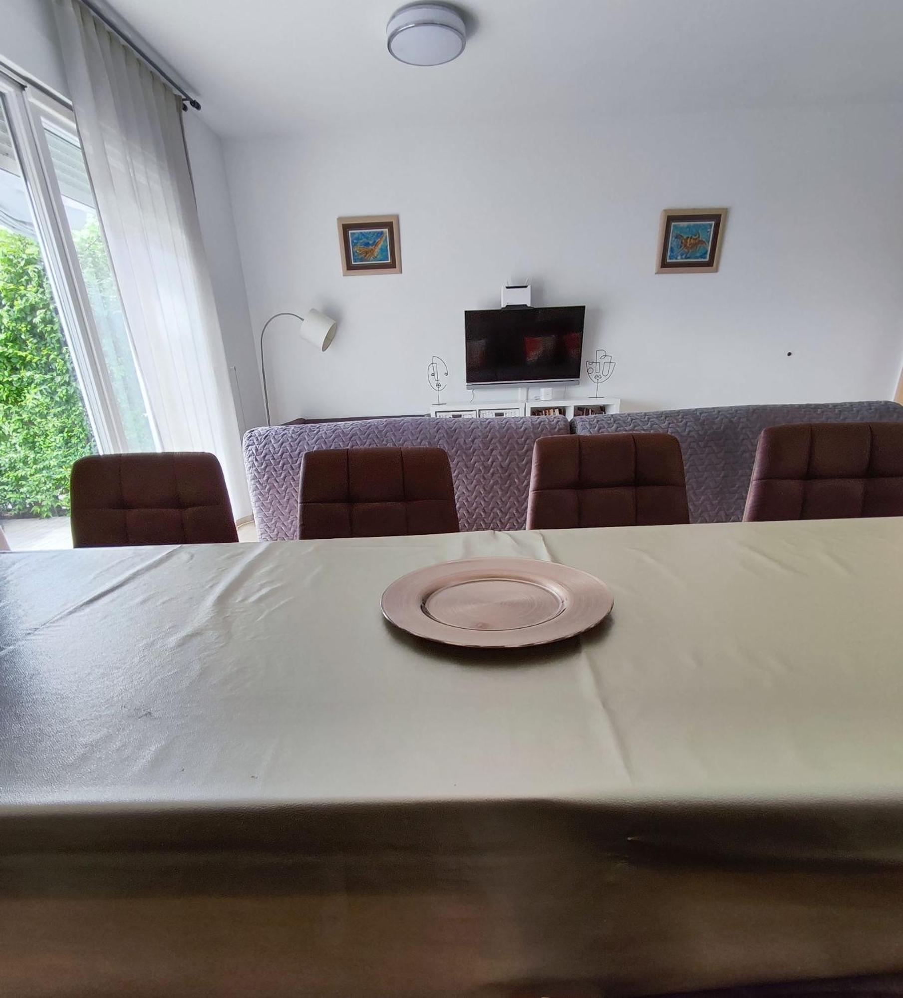 House Natali 70M From The Beach - Free Ev Top Up Ртина Экстерьер фото