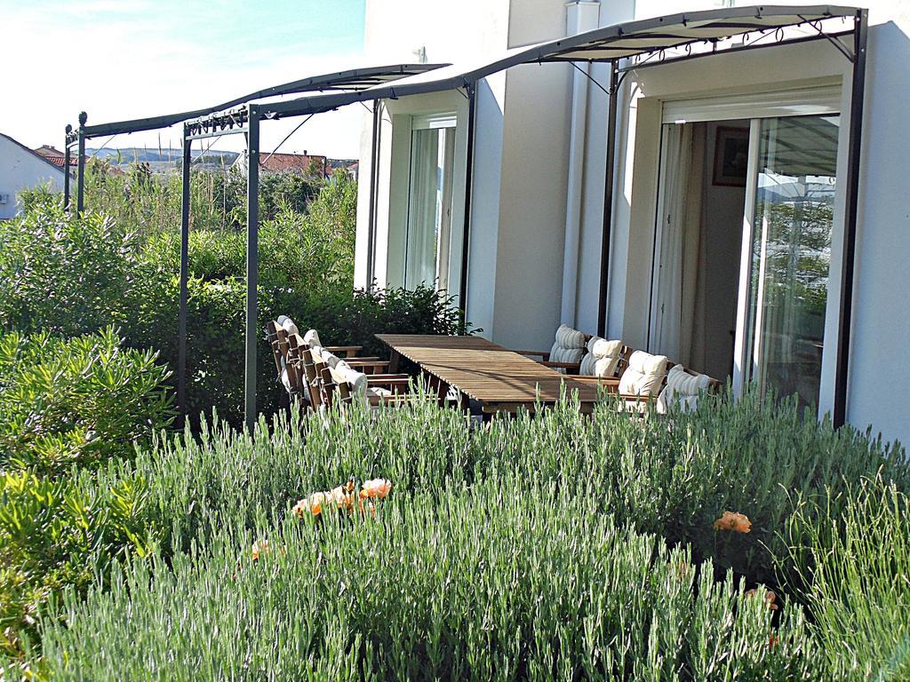 House Natali 70M From The Beach - Free Ev Top Up Ртина Экстерьер фото