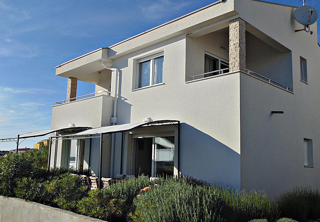 House Natali 70M From The Beach - Free Ev Top Up Ртина Экстерьер фото