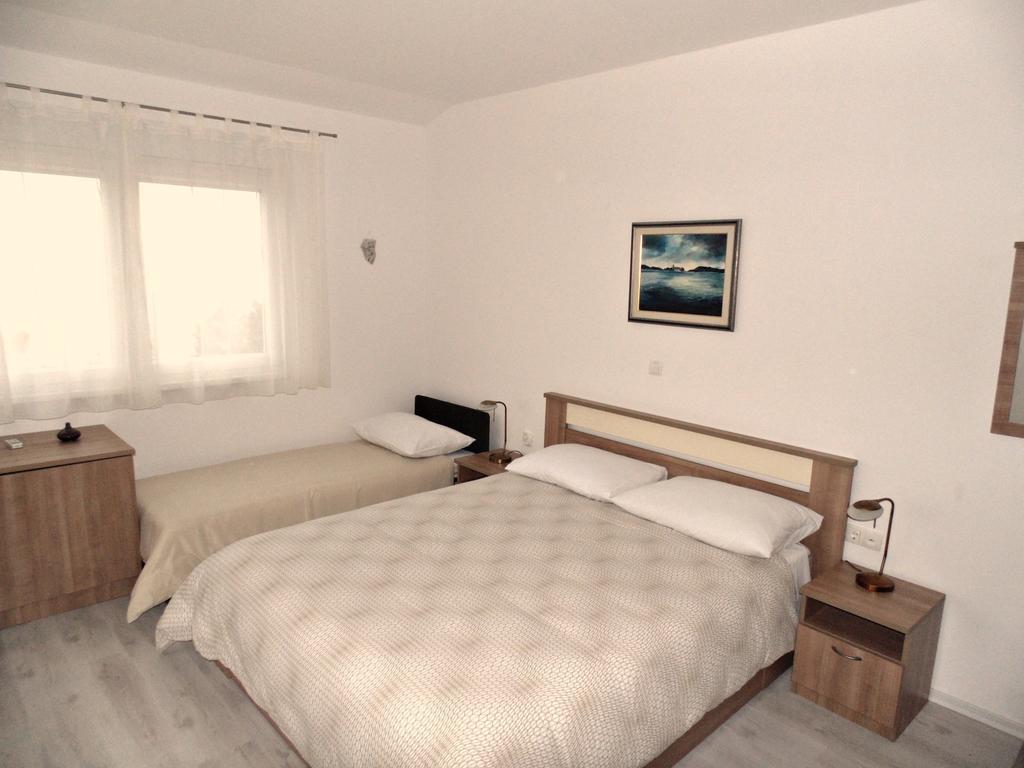 House Natali 70M From The Beach - Free Ev Top Up Ртина Экстерьер фото